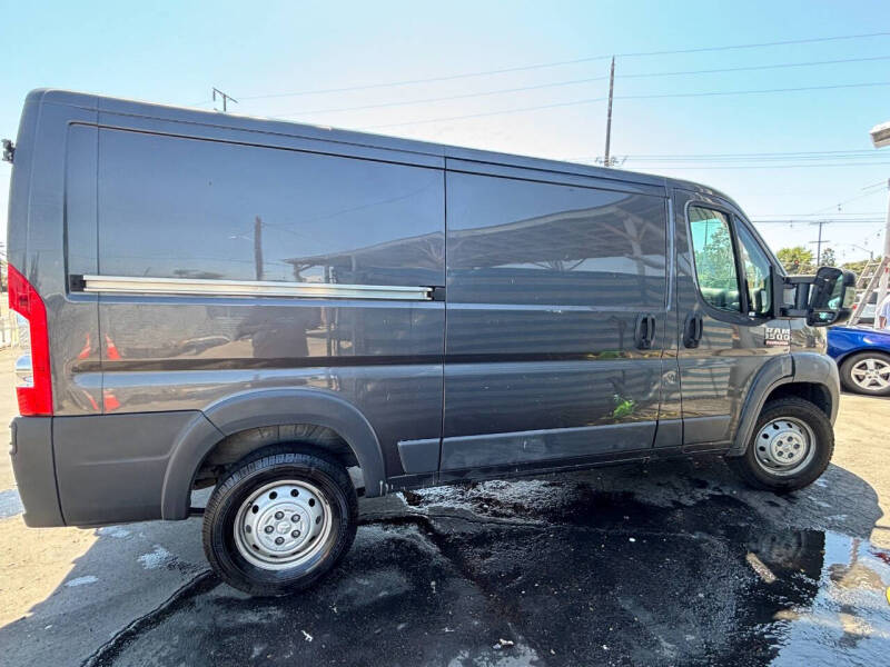 ram promaster cargo van 2018 3C6TRVAG5JE100364 image ram promaster cargo van 2018 3C6TRVAG5JE100364 image
